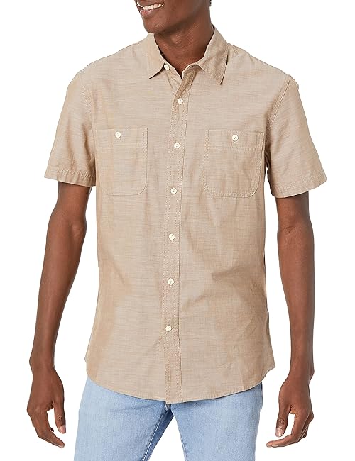 Amazon Essentials Men's Regular-Fit, Short-Sleeve Button-Down Chambray Shirt - Tan, Medium