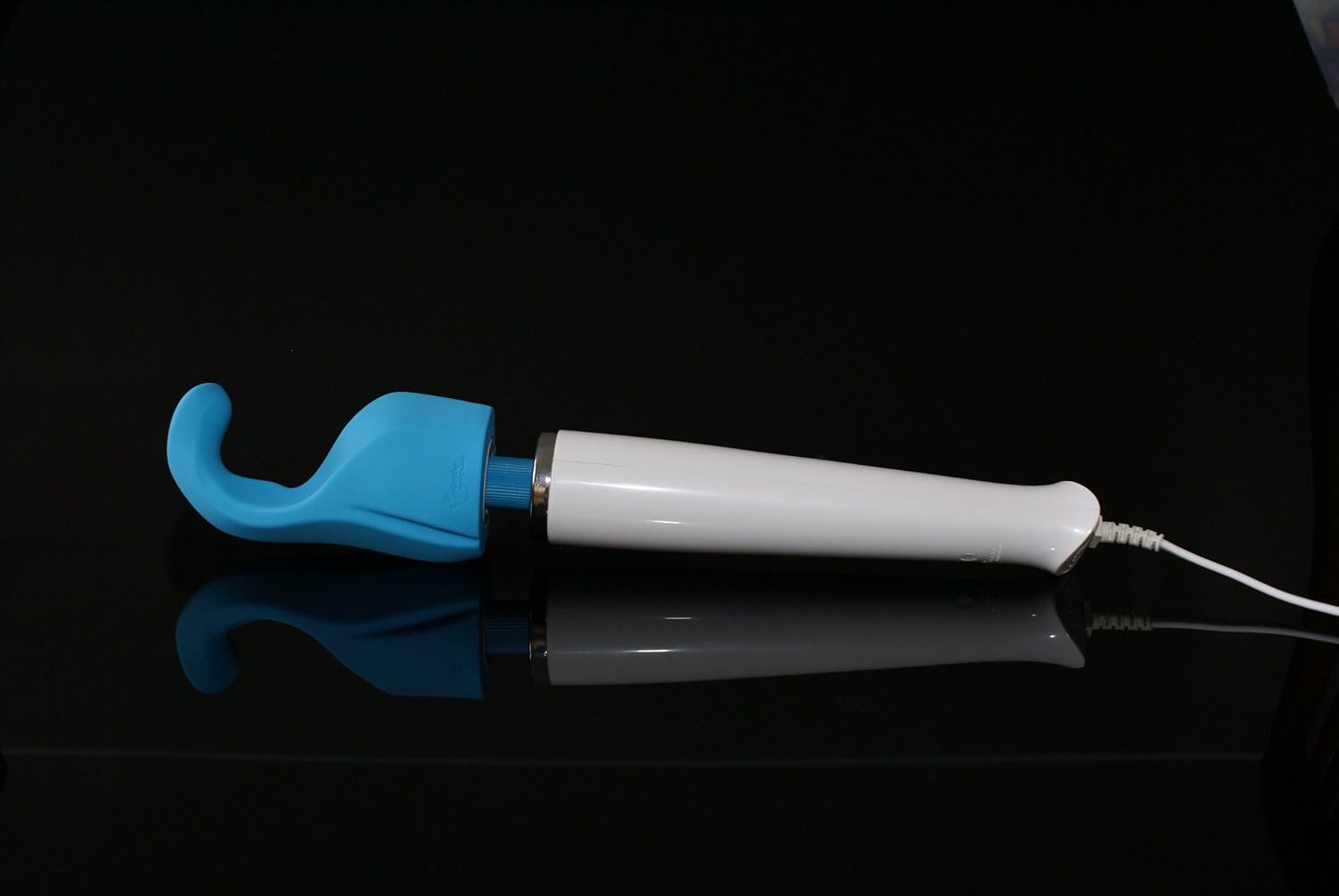 Europe Magic Wand Genius Silicone Head Vibrator - Image 3