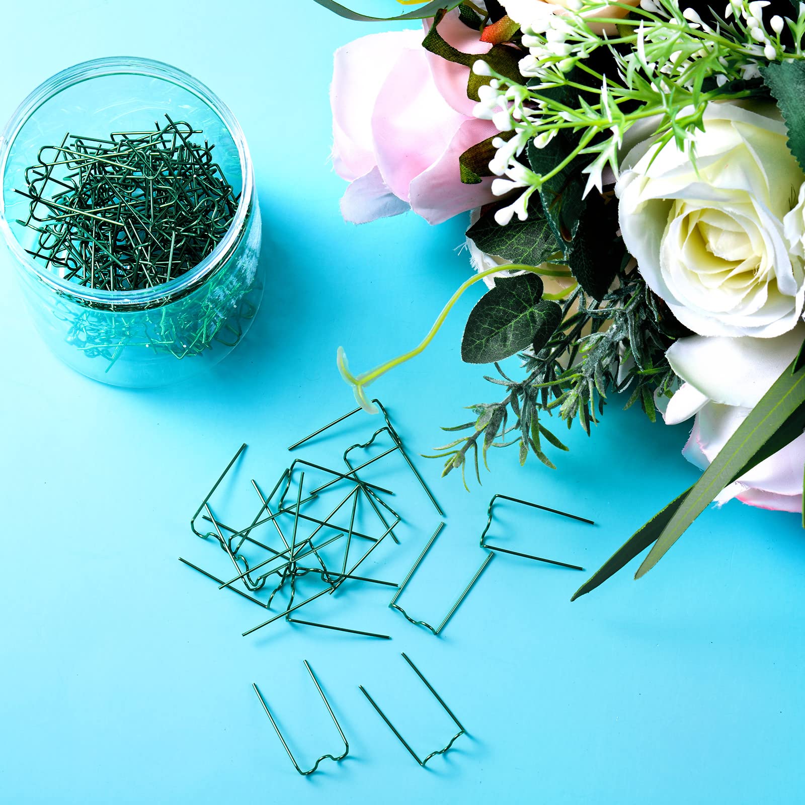 Hotop 120 Pcs Floral U Pins Plant Pins Floral Fern with Storage Box for Straw Wreath Fabric Bulk Flower Holiday Arrangements Craft Projects, 1.25 Inch(Green)