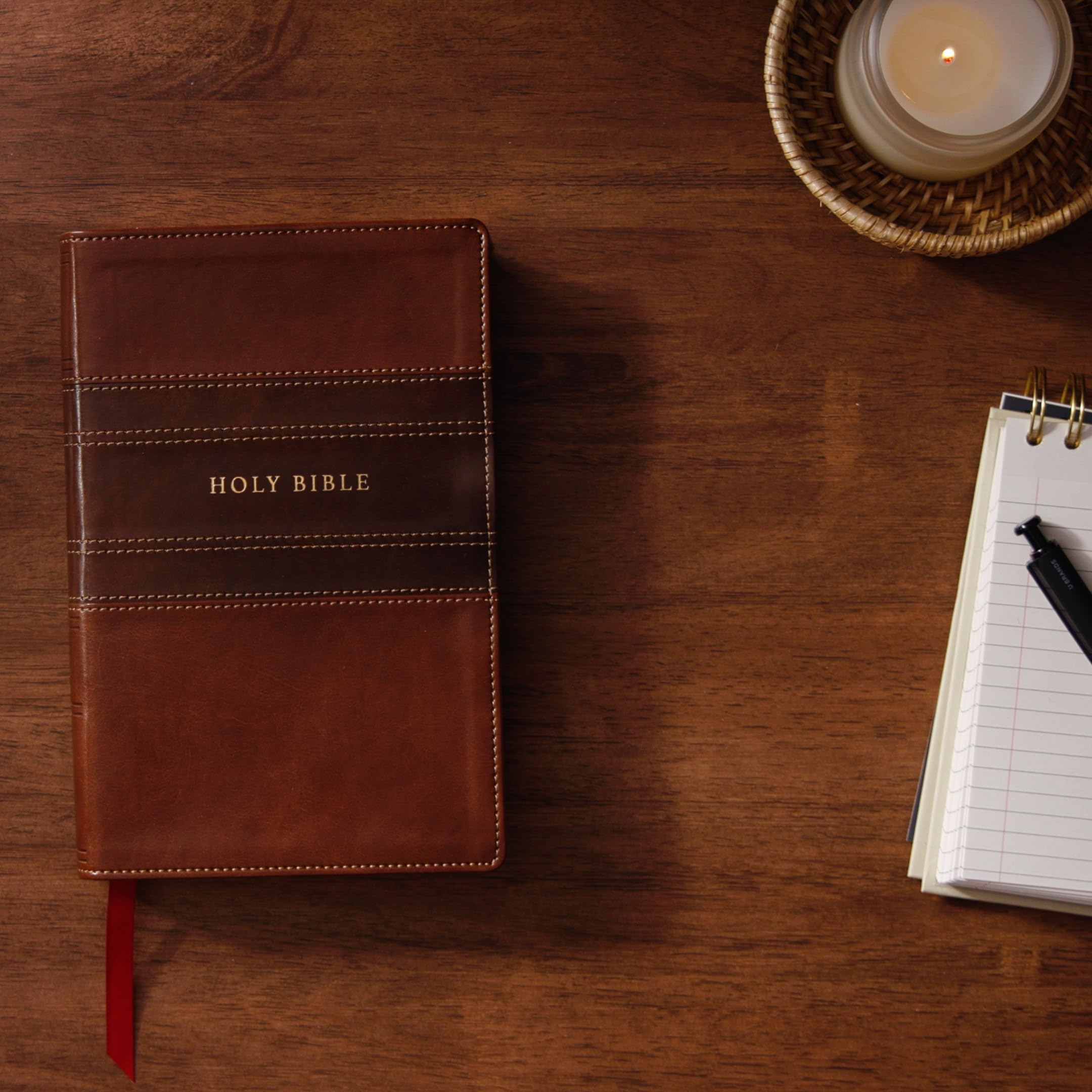 NKJV Personal Size Large Print Bible with 43,000 Cross References, Brown Leathersoft, Red Letter, Comfort Print: New King James Version, Brown, ... Cross References, Red Letter, Comfort Print NKJV Personal Size Large Print Bible with 43,000 Cross References, Brown Leathersoft, Red Letter, Comfort Print: New King James Version, Brown, ... Cross References, Red Letter, Comfort Print Imitation Leathe