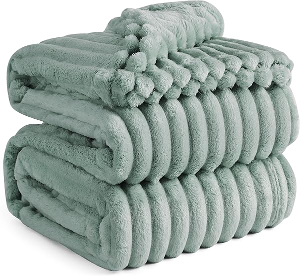 BEDSURE kuscheldecke 220x240 für Zimmer Deko - Tagesdecke, Wolldecke & Fleecedecke, Sofadecke, Weiche Warme Grobe Korddecke für Couch, Geschenke für Frauen, XXL Große Decke, Grün, 220 x 240 cm