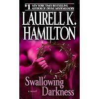 A Kiss of Shadows (Meredith Gentry, Book 1): Hamilton, Laurell K ...