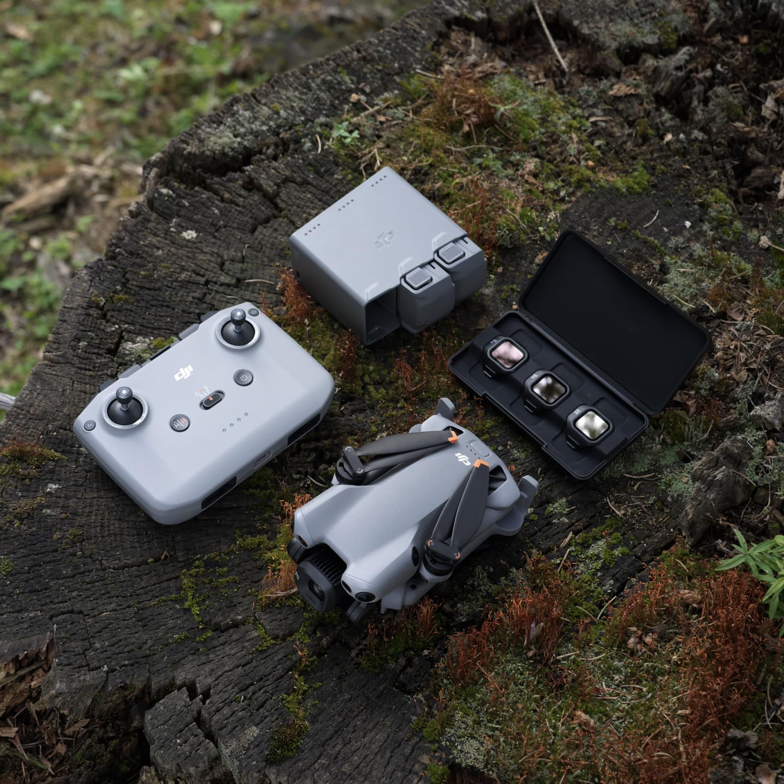 DJI Mini 5 Pro Fly More Combo mit DJI RC-N3, C0-Zertifiziert, Drohne mit Kamera, 1-Zoll CMOS, 4K-Drohne für Anfänger mit Omnidirektionaler Hinderniserkennung, ActiveTrack 360°, 225°-Gimbal-Drehung 8