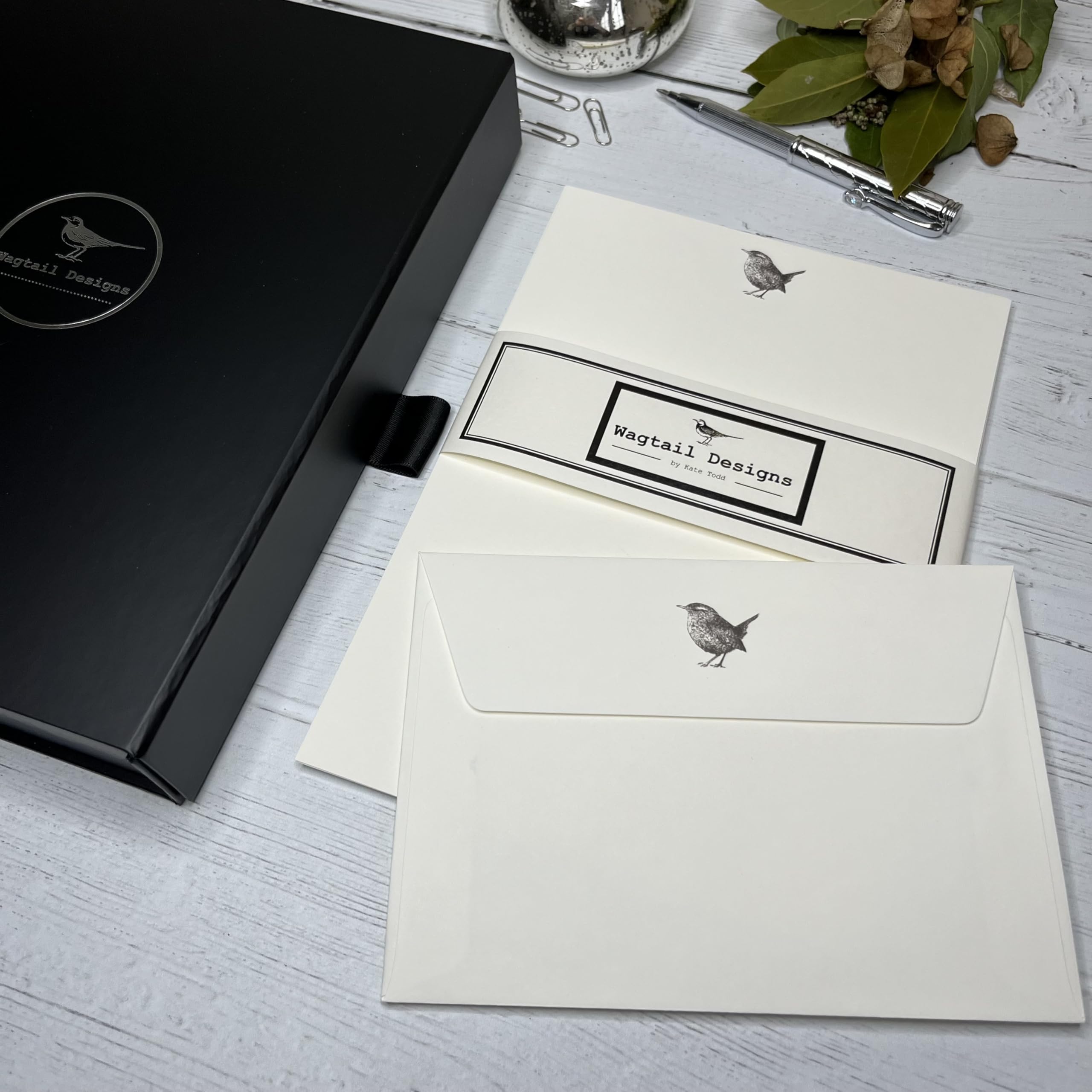 Wagtail Designs Writing Paper Gift Set with a Wren Illustration in a Lovely Black Box with Ribbon (18)