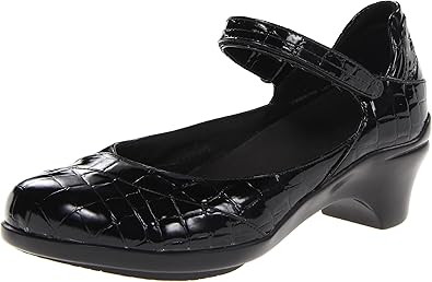 amazon aravon shoes