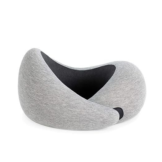 OSTRICHPILLOW GO Reisekissen mit Memory Foam für Flugzeuge, Auto, Nackenstütze für das Fliegen, Power Nap Kissen, Reisezubehö