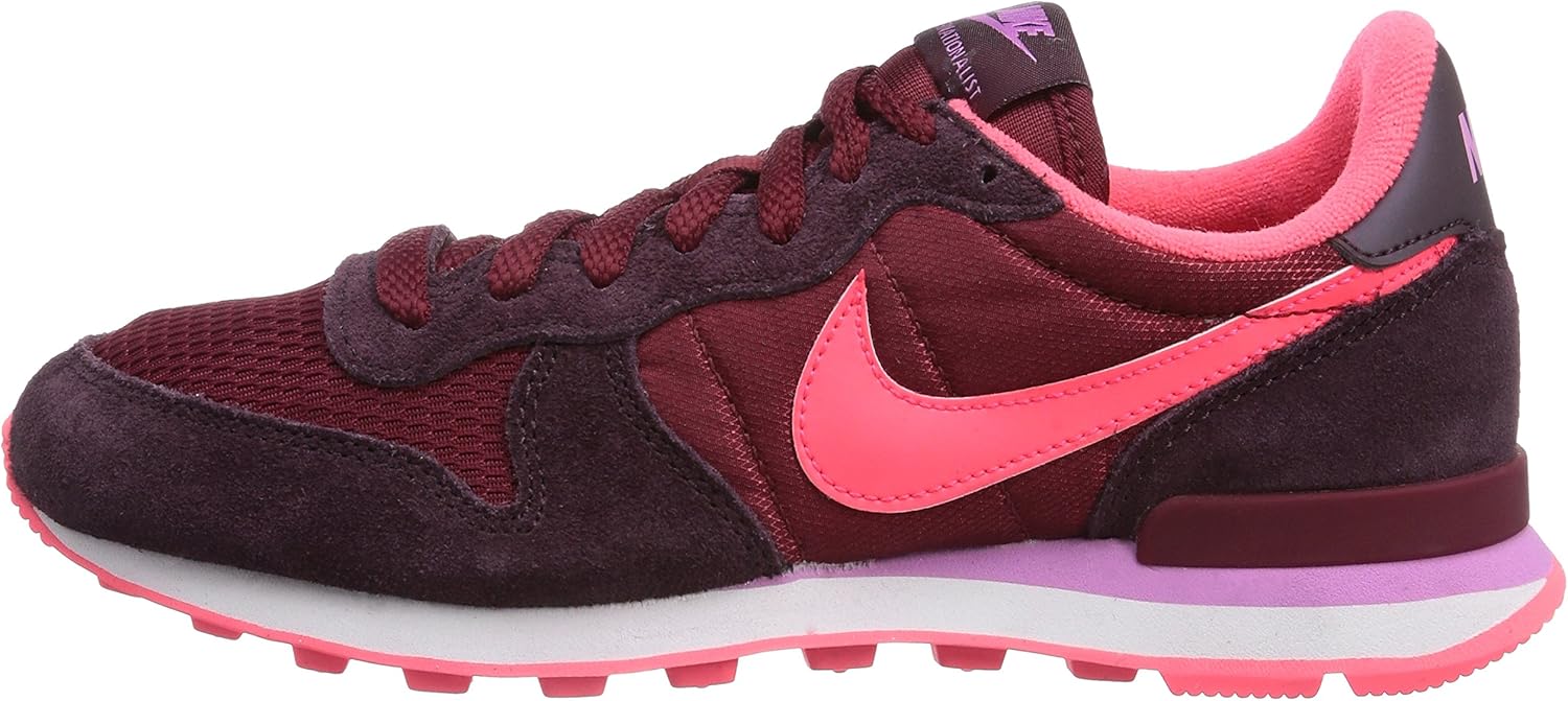 nike womens internationalist burgundy shoes