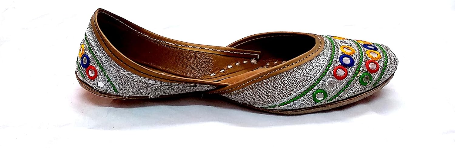 noor enterprises women's silver leather punjabi jutti