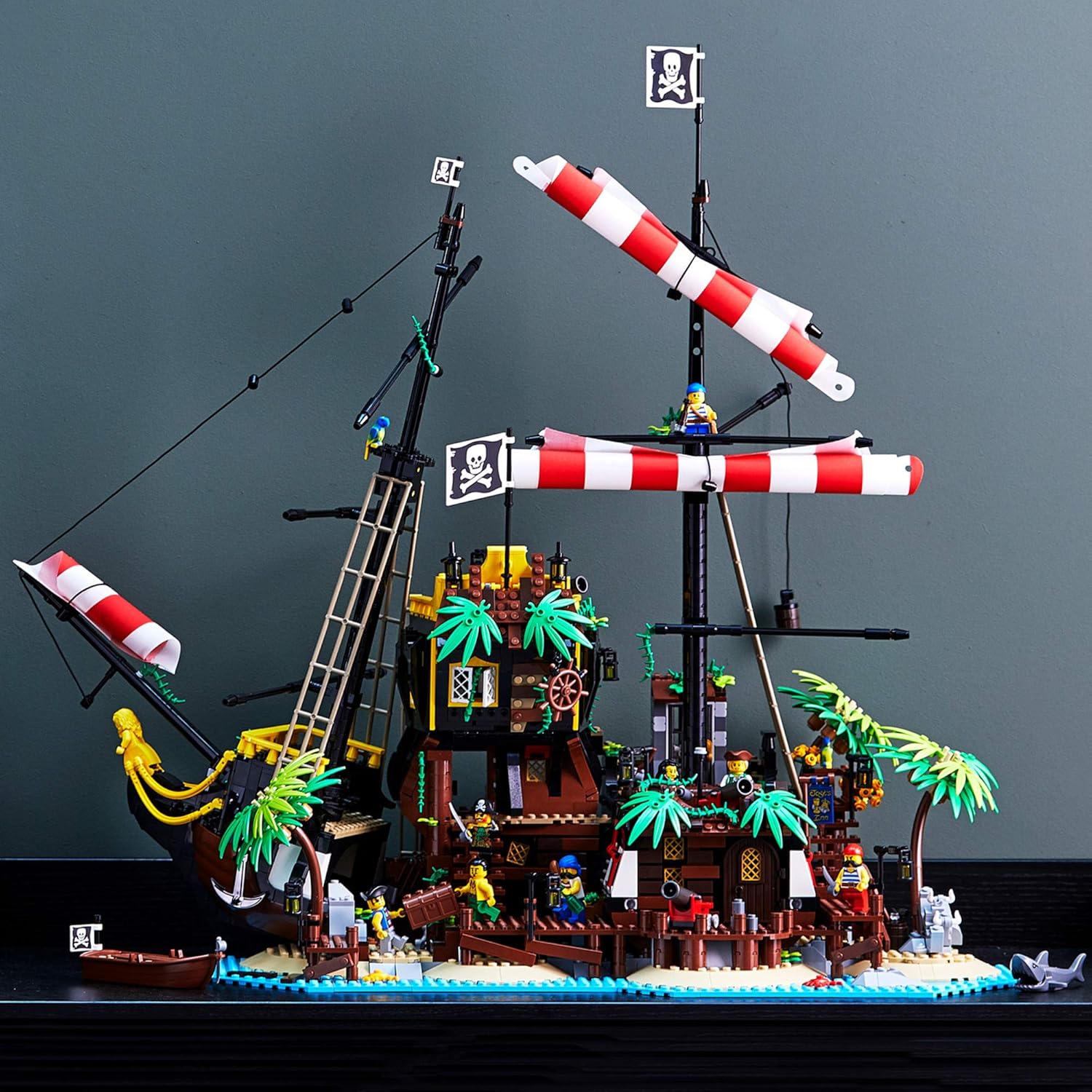 LEGO Ideas Pirates of Barracuda Bay 21322 Building Kit, Cool Pirate Shipwreck Model with Pirate Action Figures for Play and Display, New 2020 (2,545 Pieces): Toys & Games