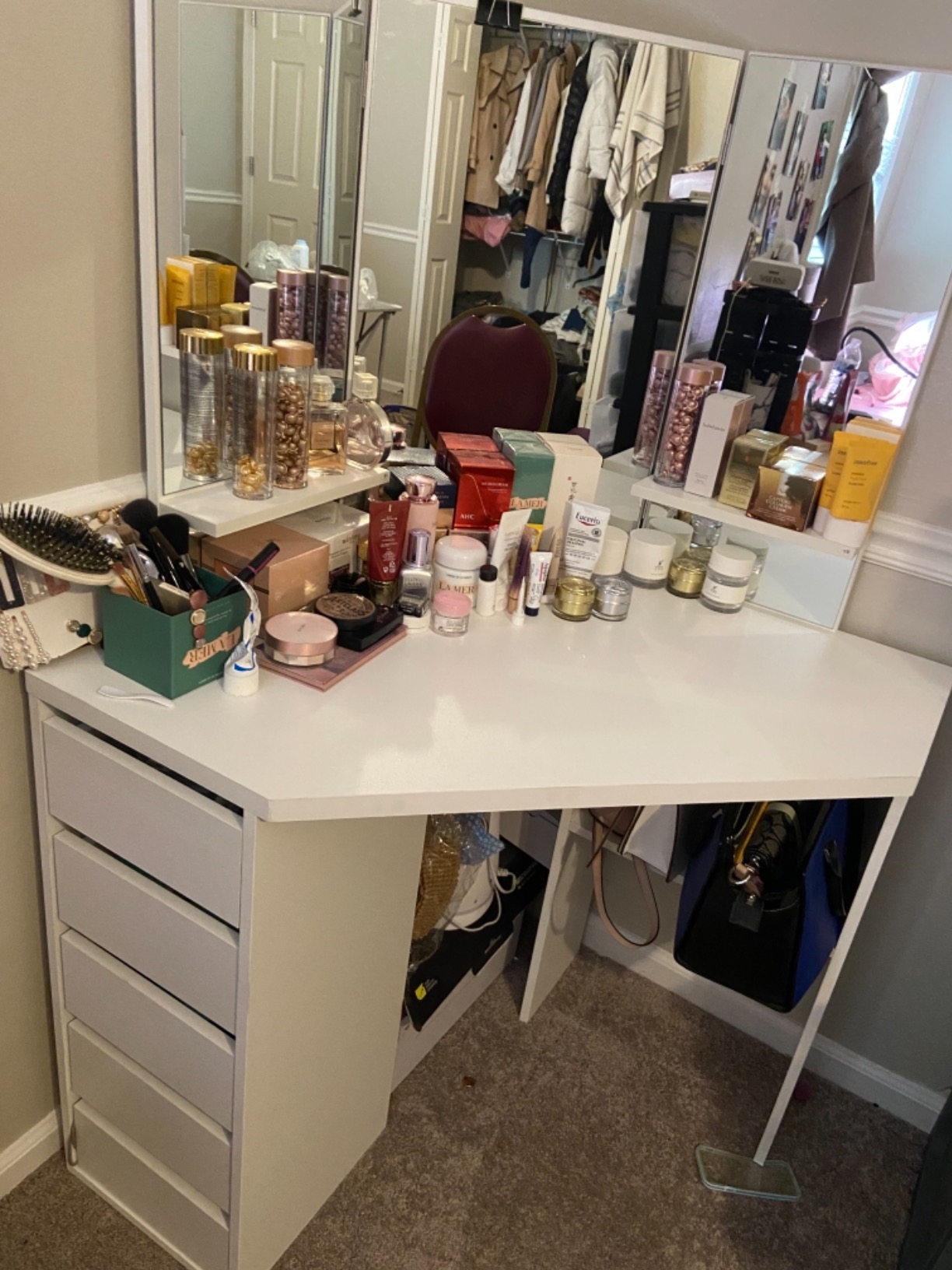 48/mo Finance Corner Vanity Makeup Table Set Vanity Desk with Mirror