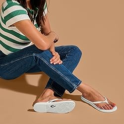 OLUKAI Aka Women's Beach Sandals, Water-Friendly