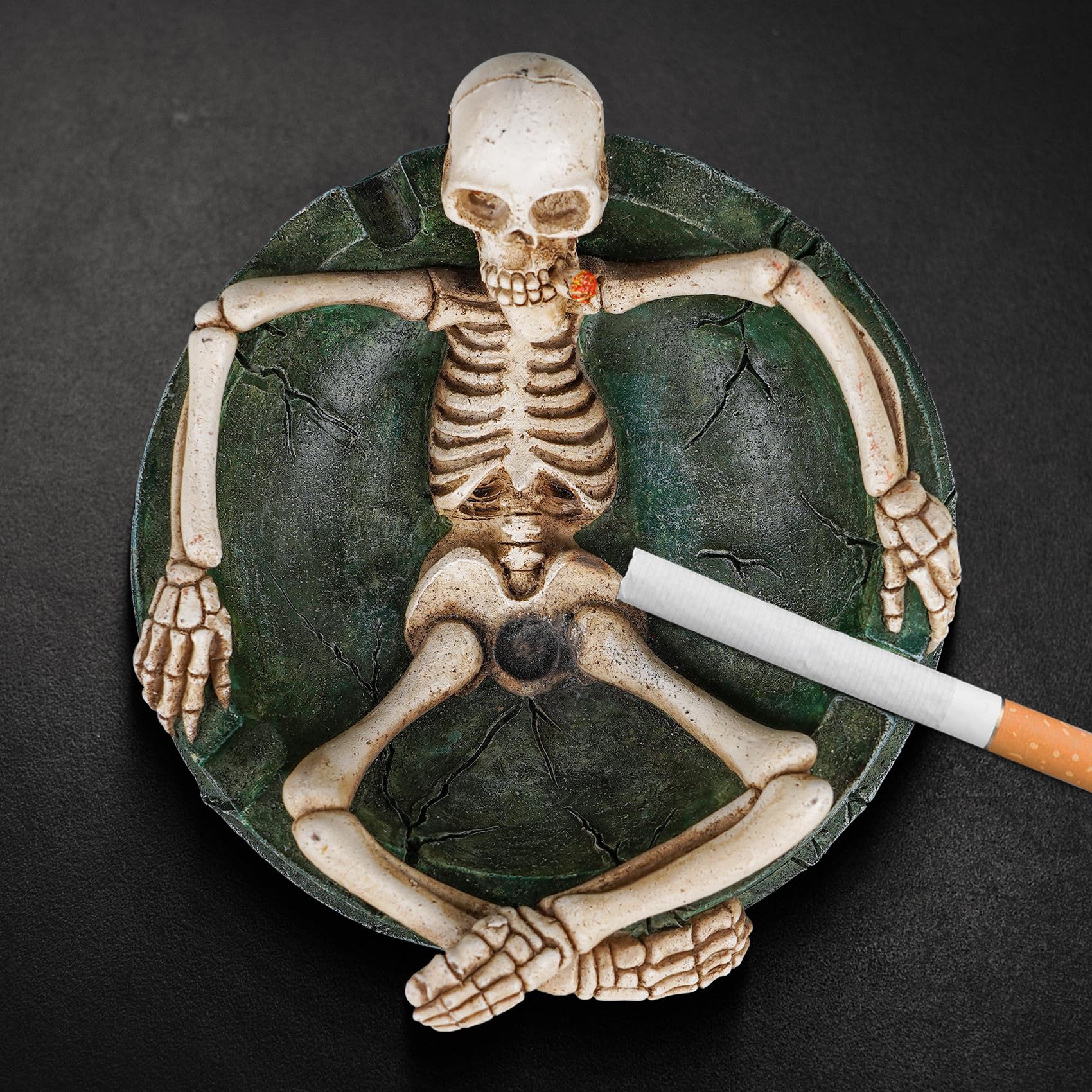 U WONDERFUL Halloween Skeleton Ashtray for Weed Smokers Cigarettes - Cool Ashtrays with Gothic Design, Portable Indoor/Outside Patio Use, Perfect Smoking Accessories Gift for Men Women
