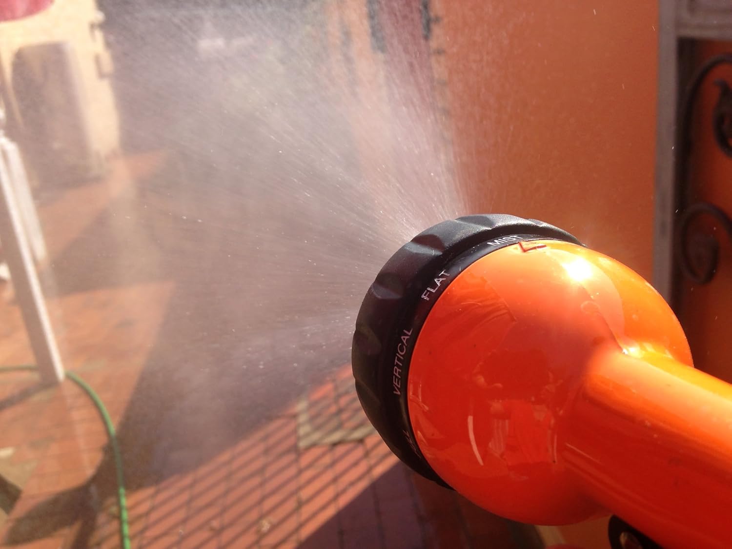 Garden Hose Nozzle / Hand Sprayer - Heavy Duty 10 Pattern Metal Watering Nozzle - High Pressure - Pistol Grip Front Trigger - Flow Control Setting Knob - Suitable for Car Wash, Cleaning, Watering Lawn and Garden - Ideal for Washing Dogs & Pets : Garden & Outdoor