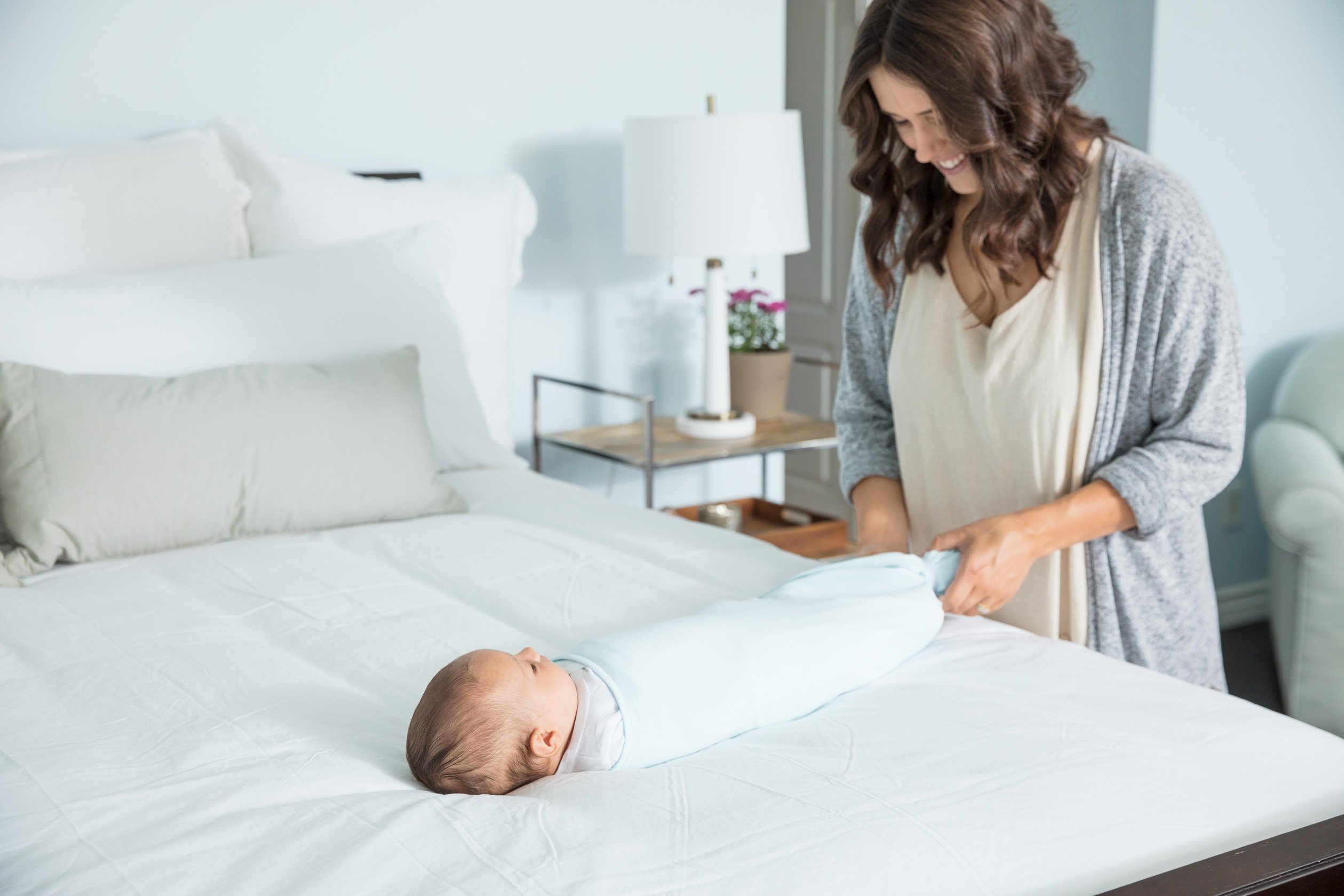 The Ollie Swaddle (Lavender) Helps to reduce the Moro