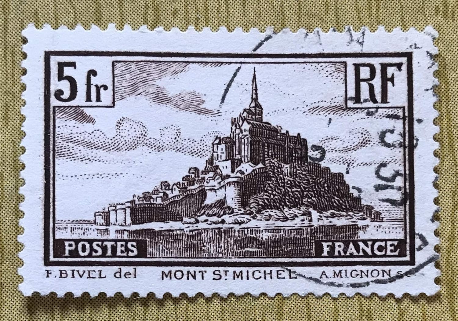 Postage Stamps France. One Single 5fr Brown MontSaint