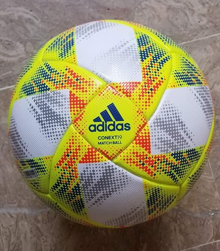 ADIDAS TELSTAR 2018 Top Football, Size 