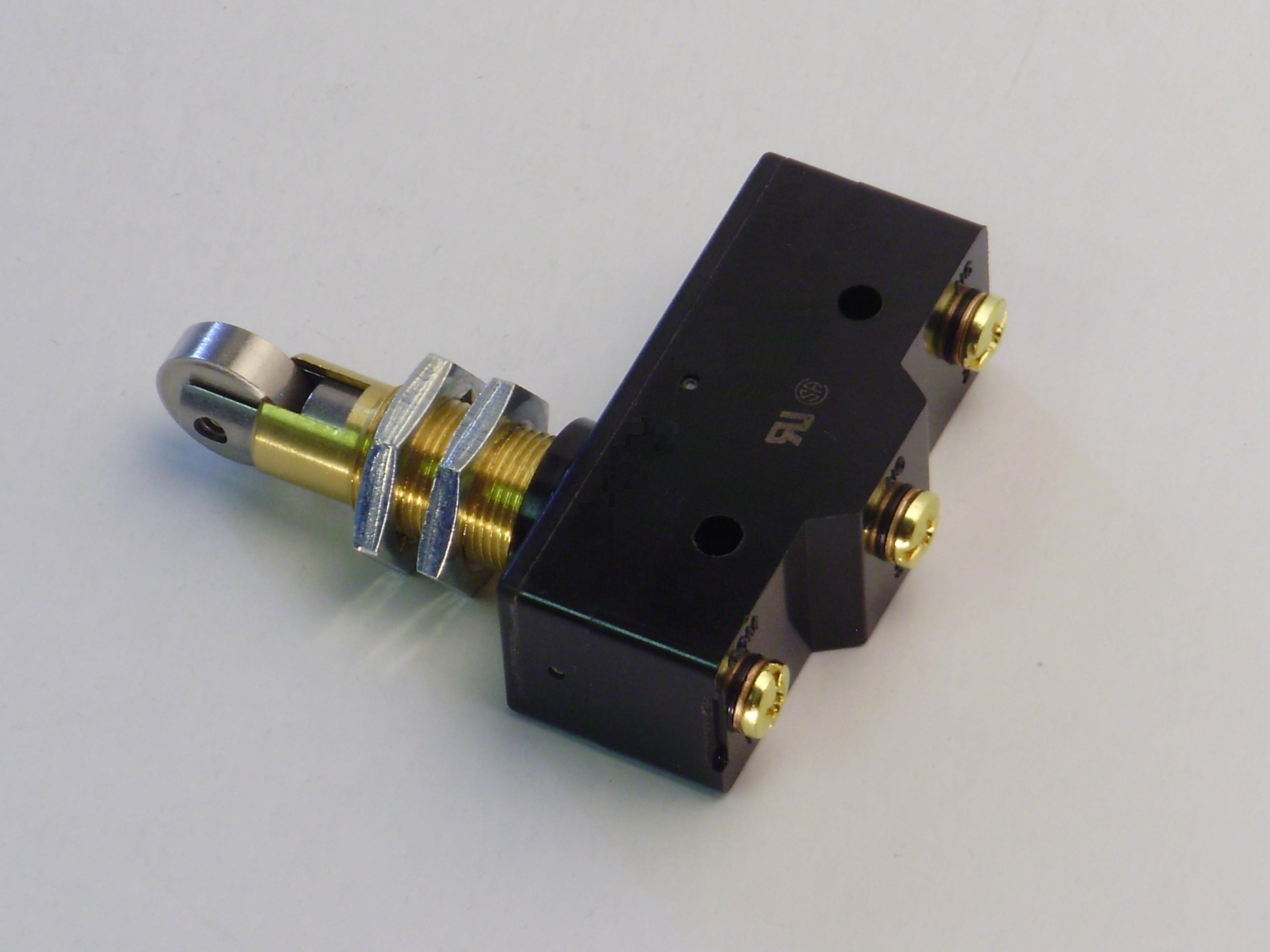 Z-15GQ21-B7-K Omron Limit Switch, 15A, SPDT, Pnl Mt