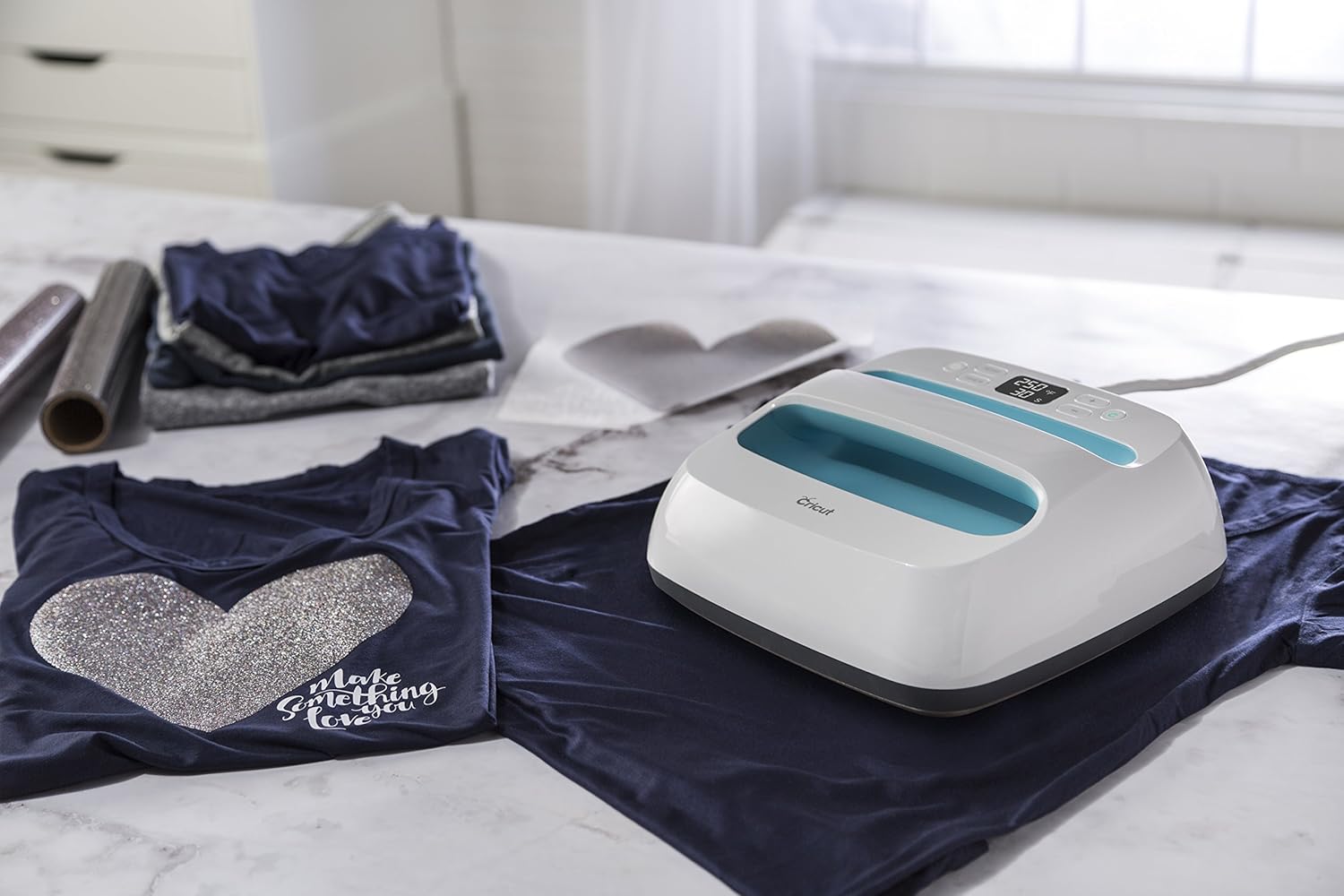 Cricut EasyPress Heat Press Machine 9" x 9" For T Shirts and HTV Vinyl