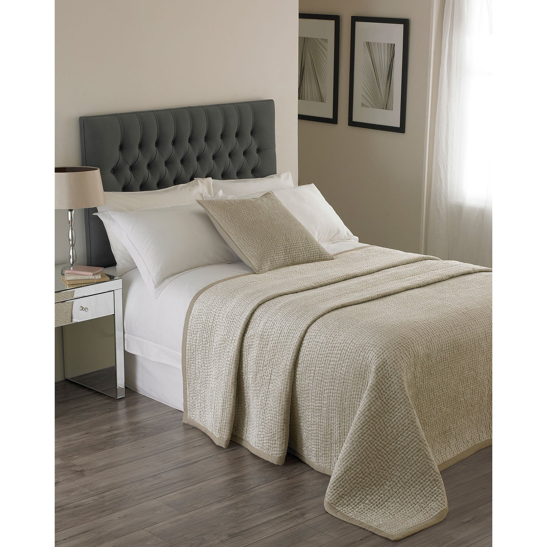 Riva Paoletti Brooklands Luxury Super King Size Bedspread - Champagne Cream - Velvet Feel Quilt Design - Linen Border - 100% Polyester Filling - 265 x 265cm (104" x 104" inches) - Designed in the UK