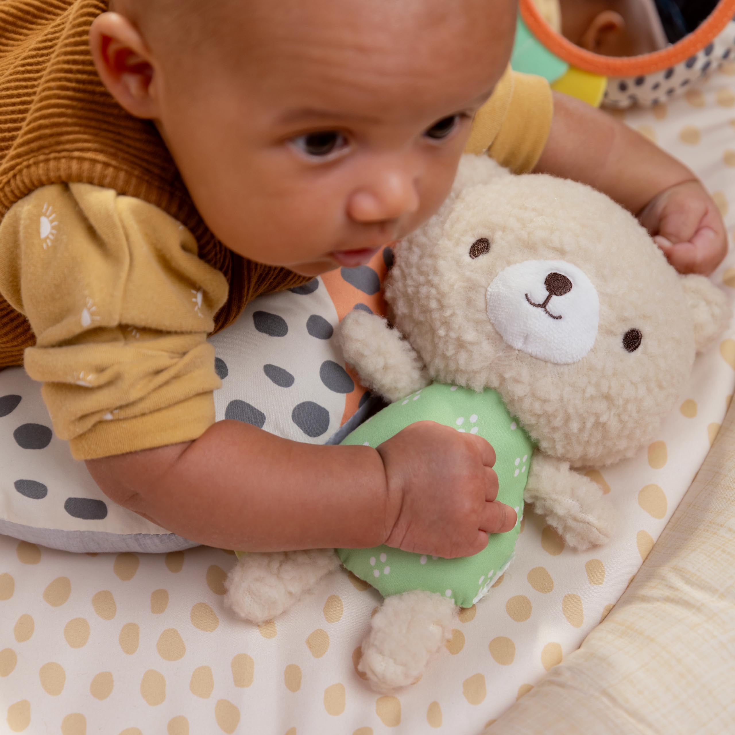 Ingenuity Every Season Plush Lambswool Baby Play Gym and Play Mat, Breathable, Tummy Time Mat, 0+ Months - Natural