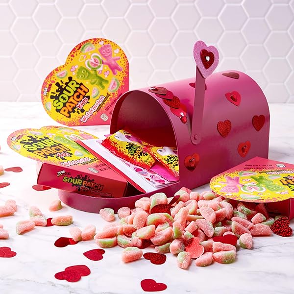 SOUR PATCH KIDS WATERMELON SOFT & CHEWY VALENTINE’S DAY CANDY, 20 SNACK PACKS