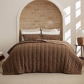 Bedsure Luxury Velvet Quilt Queen Size - Lightweight Velvet Brown Comforter Set, Oversized Bedspread Coverlet Bedding Set for All Season, Pet-Friendly, Tear-Resistant, Ultra-Soft, 90"x96"