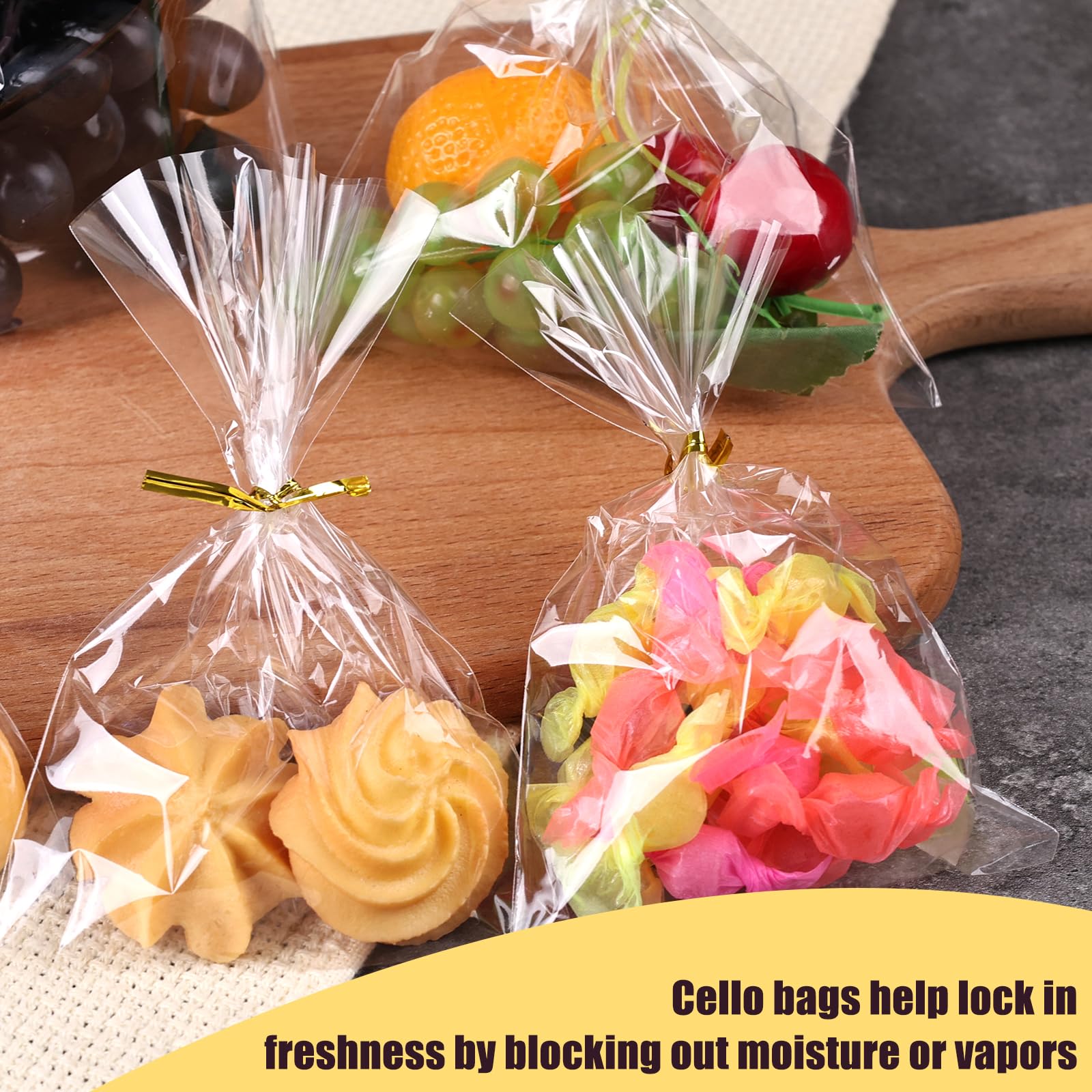 VGOODALL 200PCS Clear Cellophane Bags, 4x6inch Plastic Gift Bags Treat Bags with Ties Cookie Bags Candy Bags for Party Christmas Gift Wrapping
