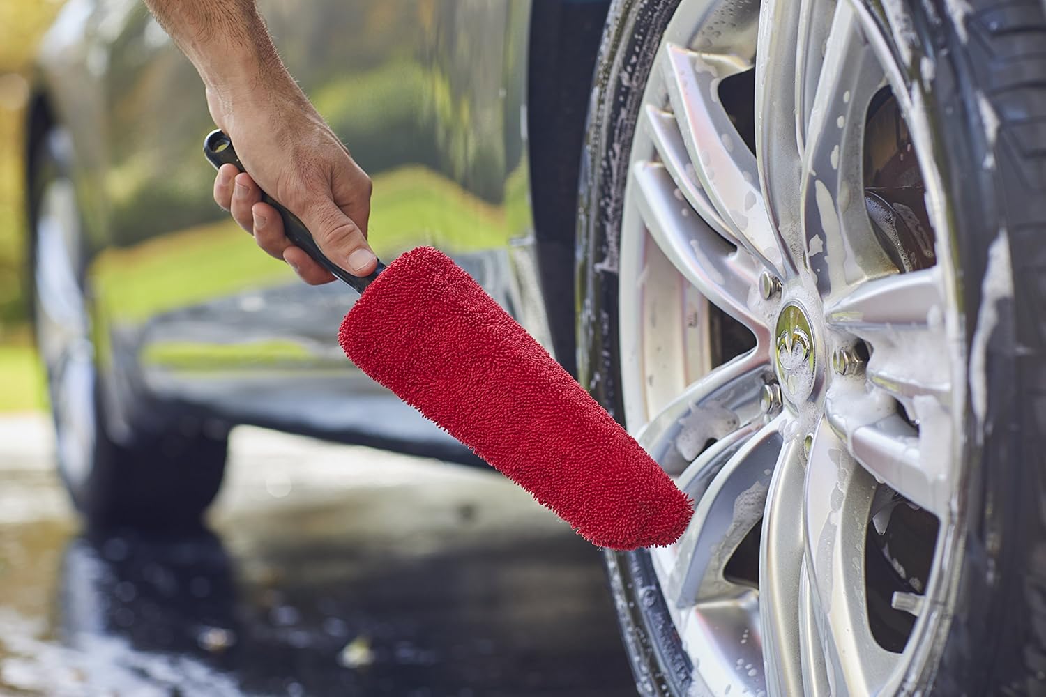 VIKING 862601 Premium Metal Free Wheel and Rim Brush - 2.5 Inches x 14.3 Inches, Red and Black: Automotive