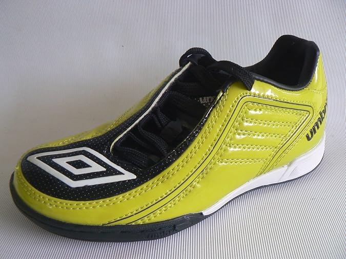 umbro astro trainers