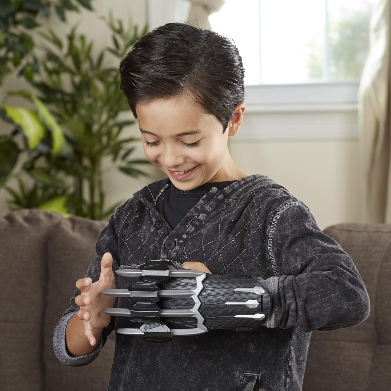 black panther slash claw toy