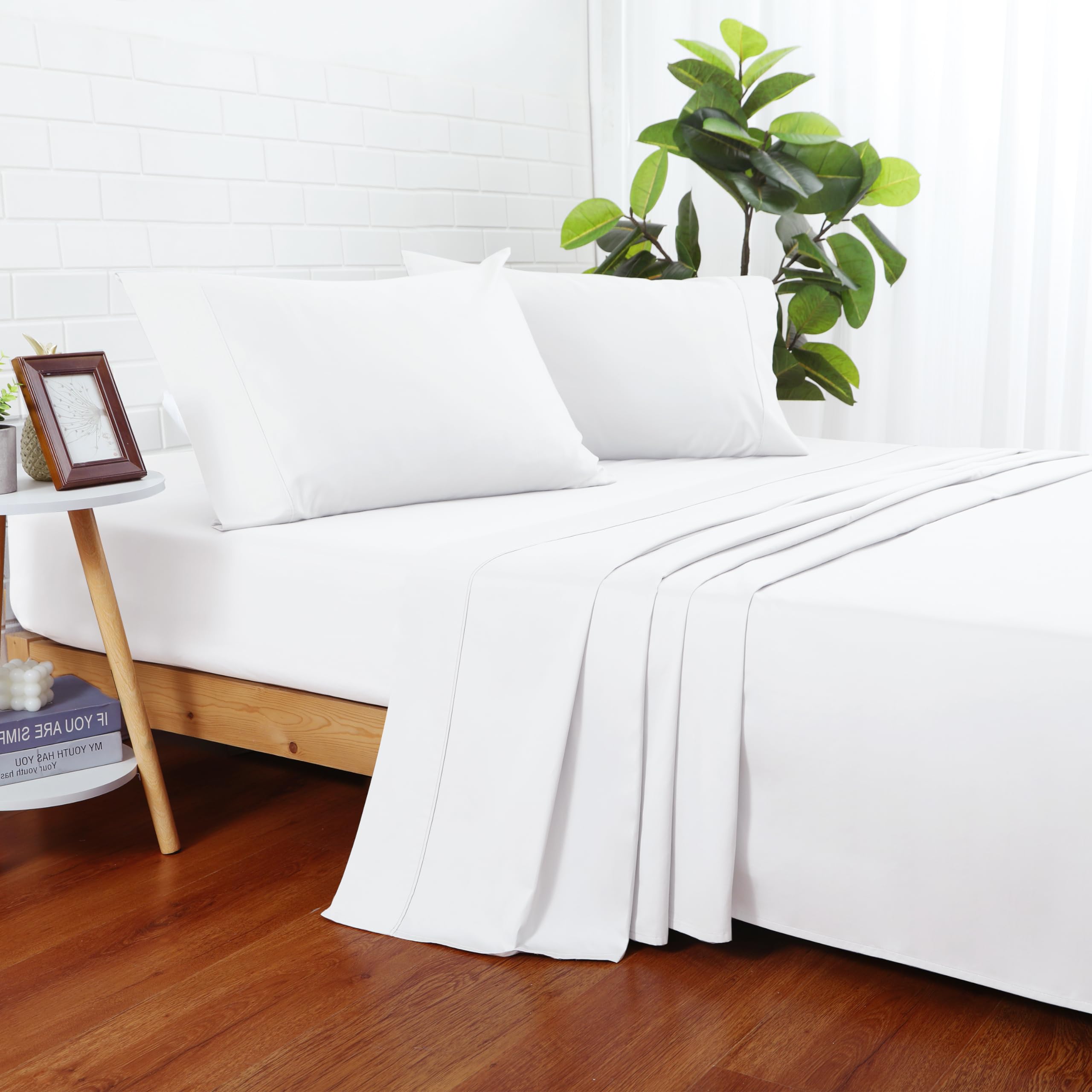 Photo 1 of Zaizaihome 100% Cotton Bed Sheet Set 600 Thread Count, Lustrous & Smooth Sateen Weave 4 Piece Cotton Sheets, Durable Deep Pocket Sheet Set (White Full)