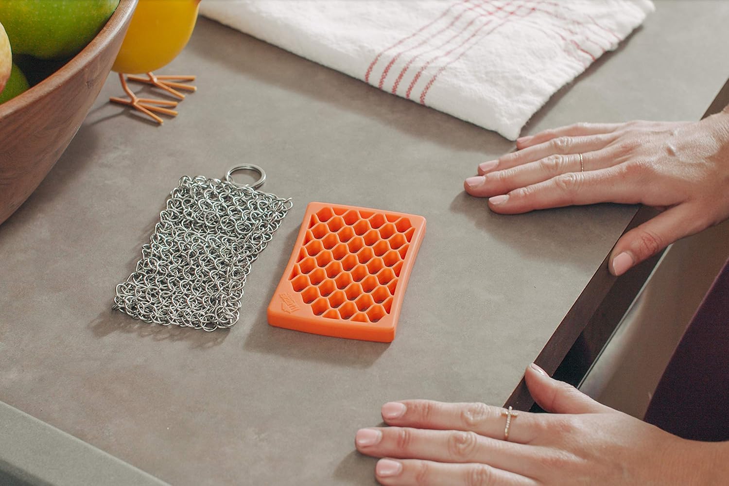 B&L The Original Cast Iron Scrubber & Cleaner Chainmail Scrubber with Silicone Insert Life Time Warranty: Home & Kitchen
