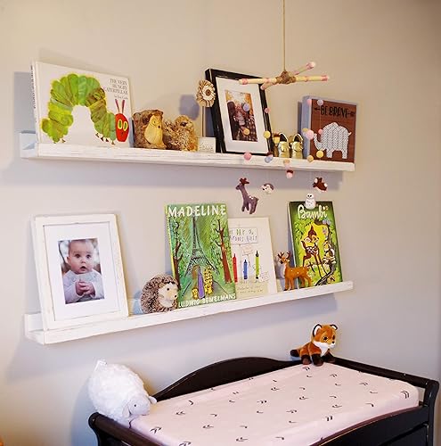 baby room bookshelf