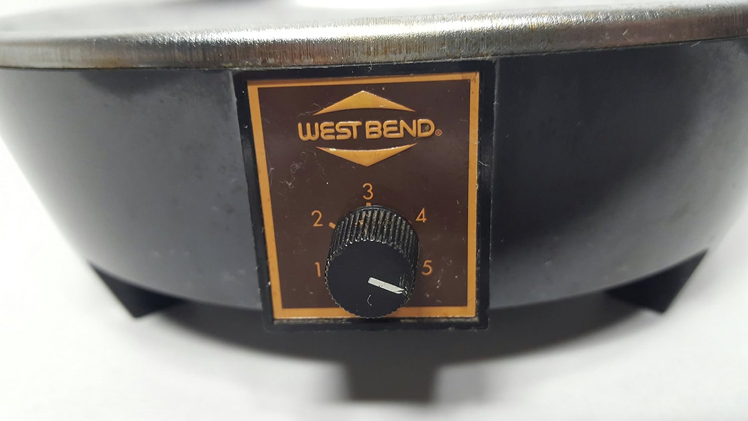 Amazon.com: Vintage Slow Cooker - West Bend "Lazy Day" 4-qt Round Slo-Cooker:  Other Products: Kitchen & Dining