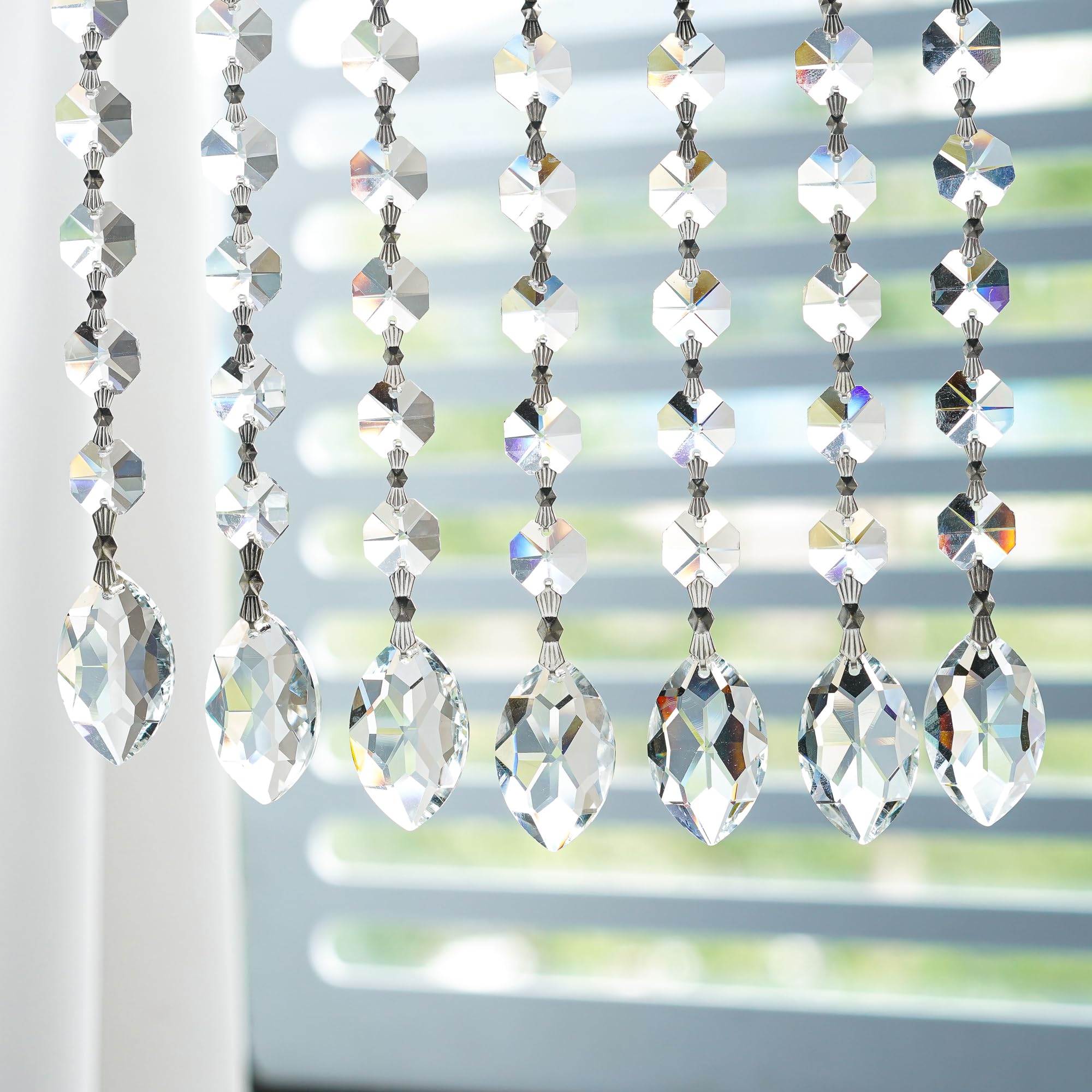 5PCS Clear Crystal Suncatcher Chandelier Prisms,Crystal Sun Catcher Hanging,Glass Beads Chian Chandelier Replacement Prism for Wedding Christmas Party (teardrop-shaped)