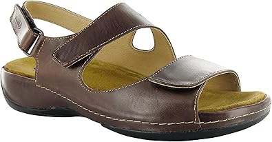 cushion walk toe post sandals
