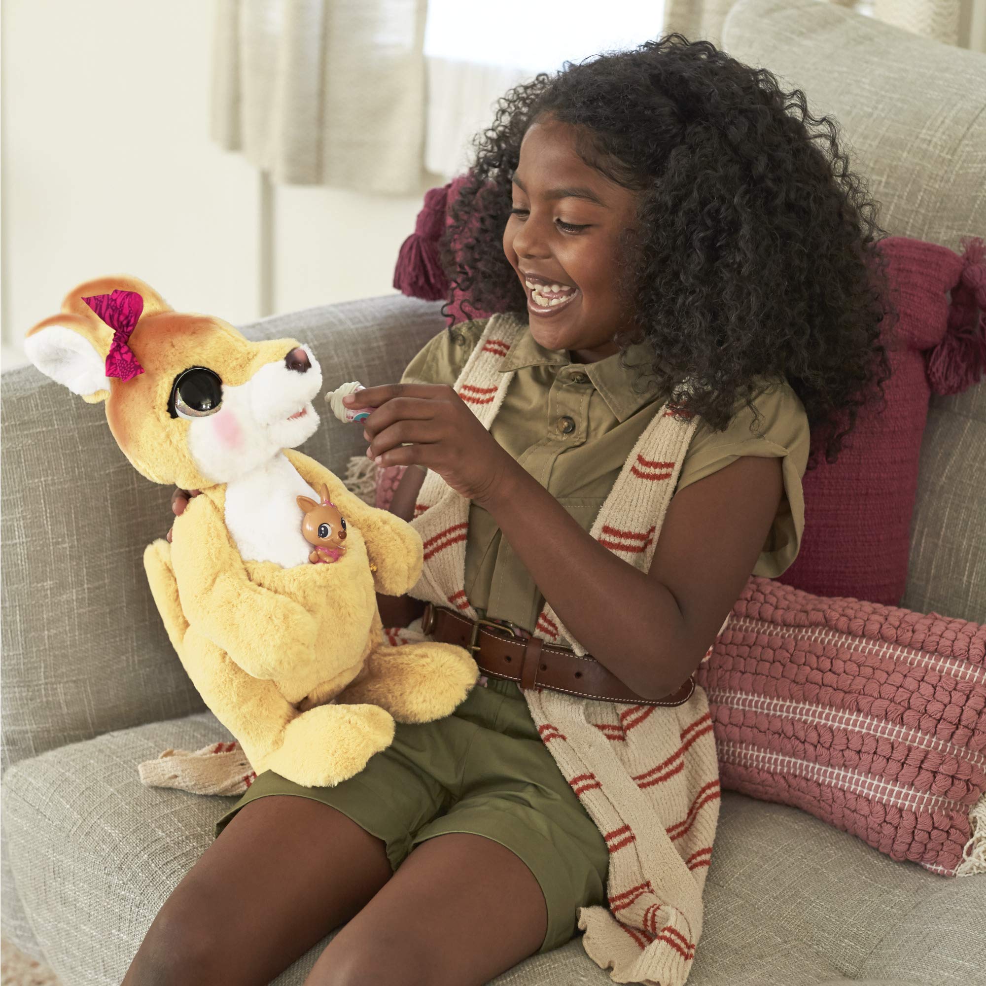 Furreal Friends Mama Josie The Kangaroo Interactive Pet Juguete, más de 70 sonidos y reacciones, edad de 4 años y arriba Furreal Friends Mama Josie The Kangaroo Interactive Pet Juguete, más de 70 sonidos y reacciones, edad de 4 años y arriba