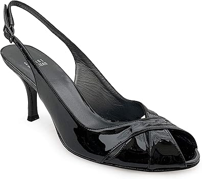 stuart weitzman beatrix pump