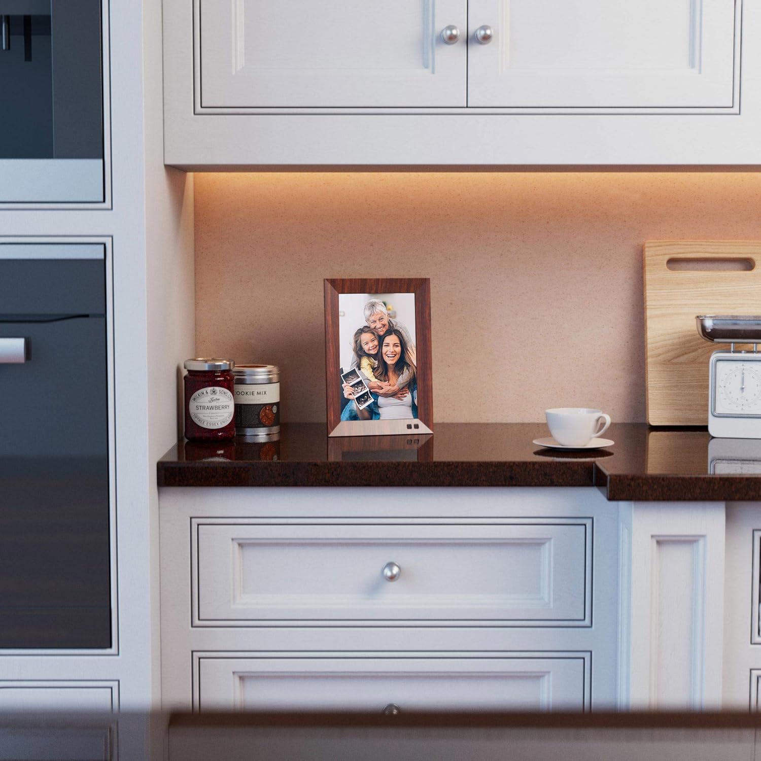 Nixplay Smart Digital Picture Frame 10.1 Inch Wood-Effect - Share Moments Instantly via EMail or App : Camera & Photo