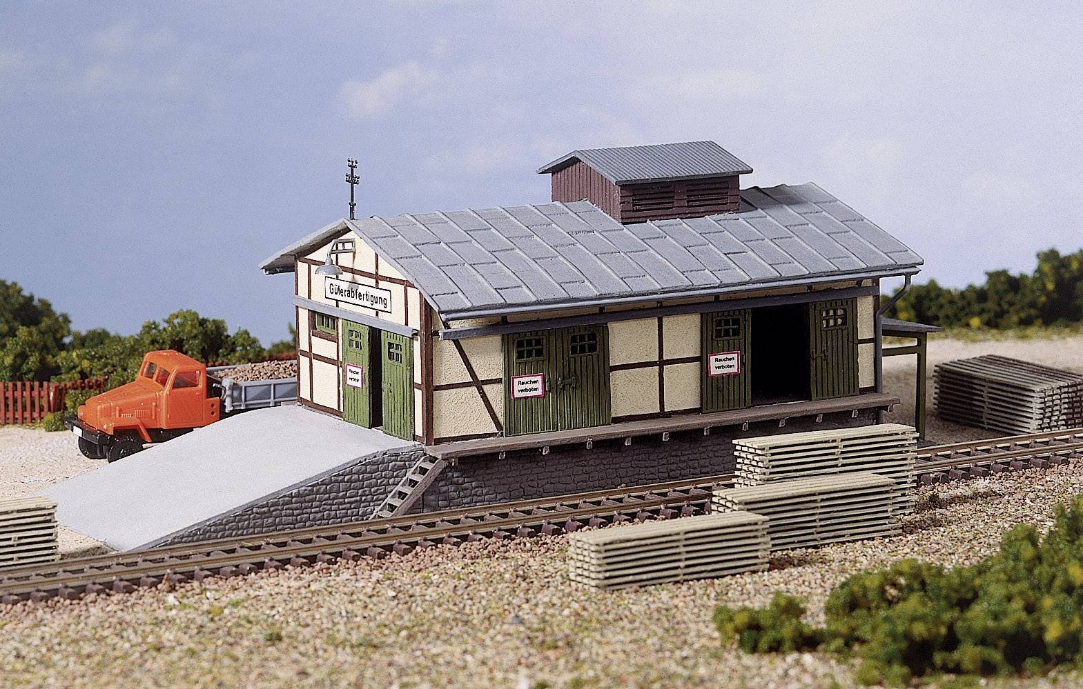 Auhagen 11351 Freight Shed Modelling Kit