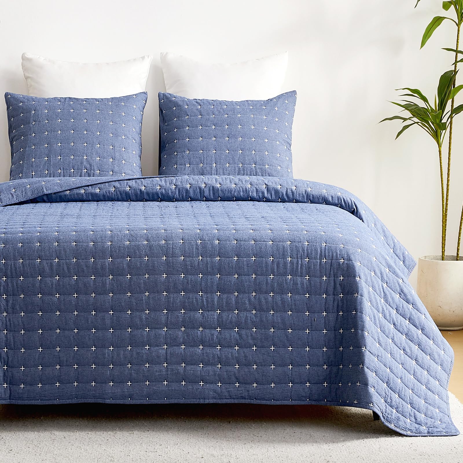 Qucover Denim Blue Quilted Bedspreads Super Soft and Comfortable Washed Cotton Bedspreads King Size with Morden Cross-Stich Pattern, 3 Pieces Quilted Summer Duvet with Pillowcases, 228x243cm