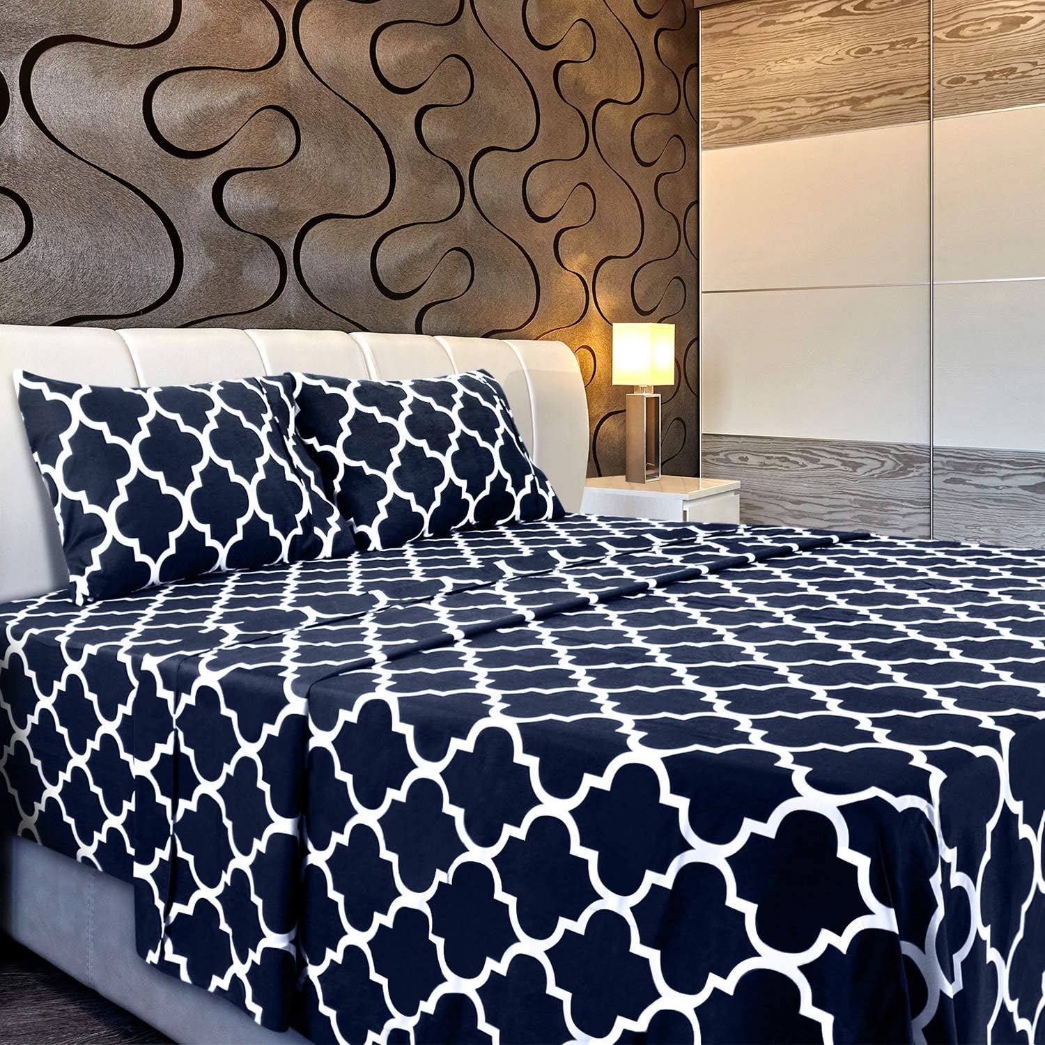 Utopia Bedding Printed Bed Sheet Set - 1 Fitted Sheet, 1 Flat Sheet and 2 Pillowcases - Soft Brushed Microfiber Fabric - Shrinkage and Fade Resistant (Queen, Navy Quatrefoil with White Pattern): Home & Kitchen