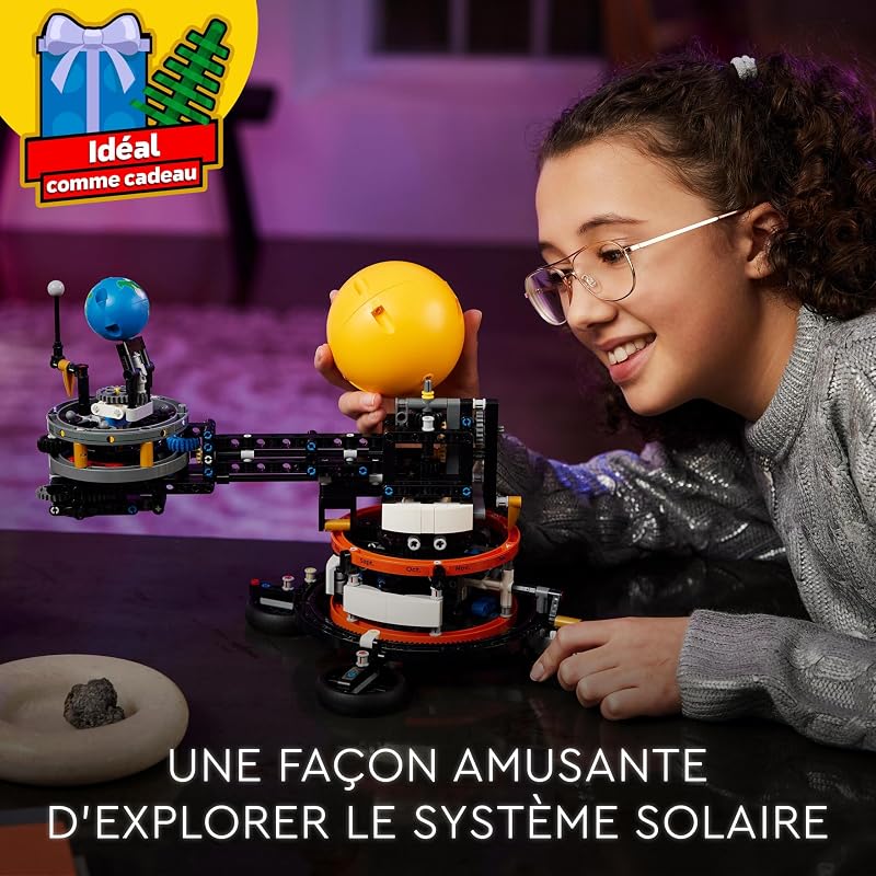 Technic La planète Terre et la Lune en orbite 42179