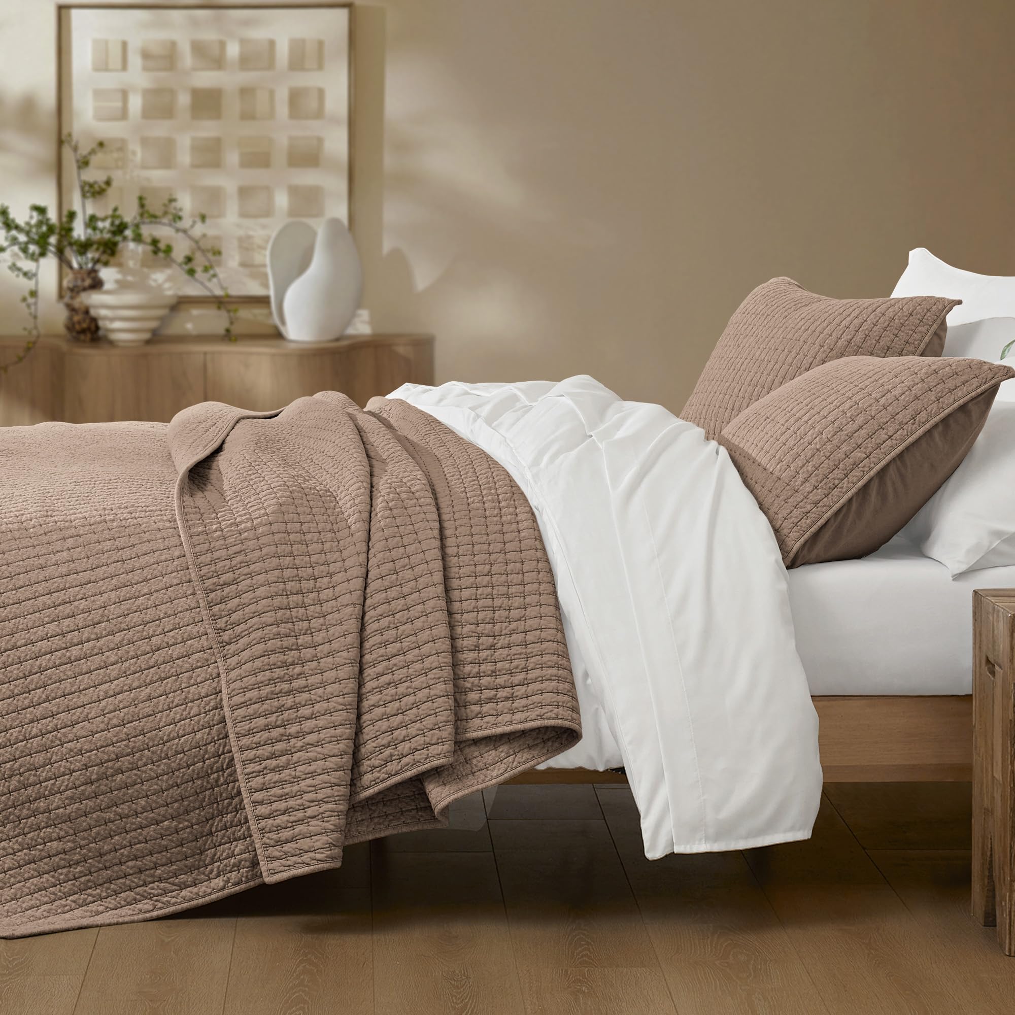 Photo 1 of Wonderful 100% Cotton Jersey Knit Quilt - Stitch Heather Brown Mocha King Quilt with Two Pillow Shams - Soft & Breathable, All-Season Use, Hypoallergenic, Prewashed, Bedspread & Coverlet, 104"x94"
