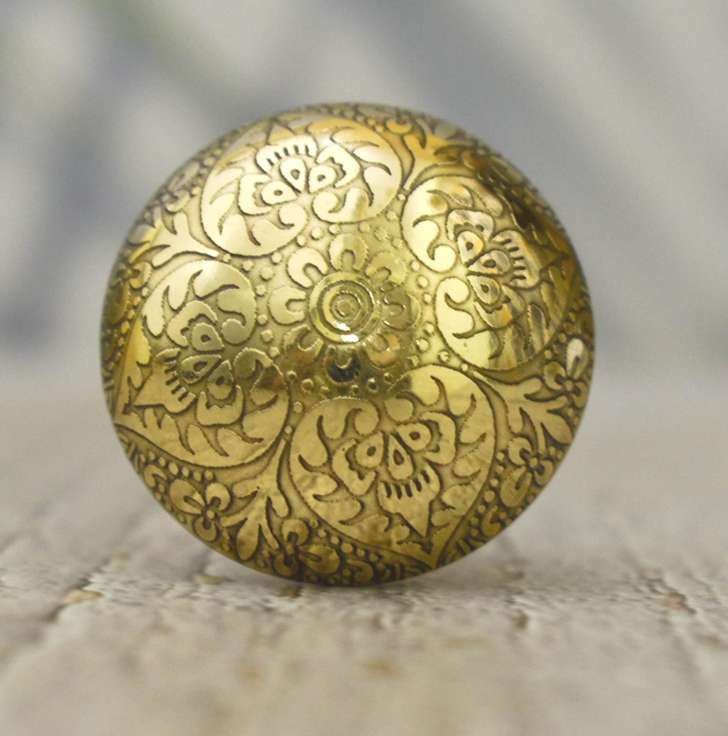 ARTISNO Floral Round Brass Drawer Knobs-Elegant Furniture and Cabinet Pull Handle in Solid Brass Metal, Modern Cabinet Pulls and Knobs (Design 4), Set-6