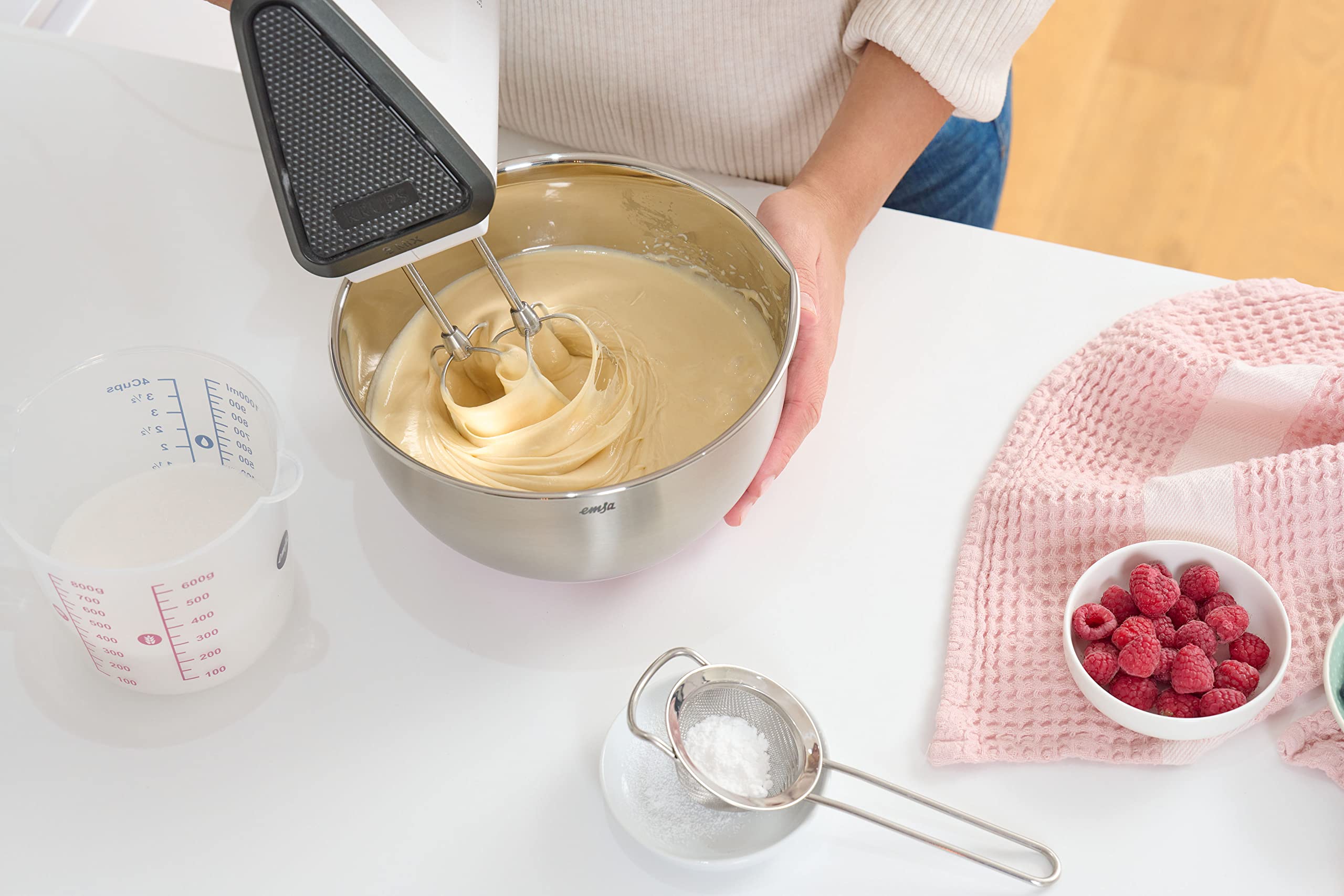Emsa Prep&Bake Rührschüssel aus Edelstahl 18 cm, Rutschfester Boden, Kratzfest, Edelstahl Schüssel mit Ausgießrand, Stapelbar, Rosa, K3271834 5