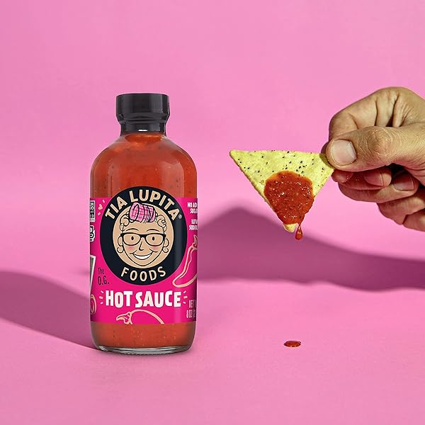 TIA LUPITA SALSA VERDE HOT SAUCE | 8 OZ X 1 BOTTLE | FLAVORFUL HEAT, MILD TO MEDIUM SPICE | GLUTEN FREE, NON GMO, SUGAR FREE, LOW SODIUM, KETO, NO CARBS – MADE WITH TOMATILLOS AND GREEN JALAPENOS