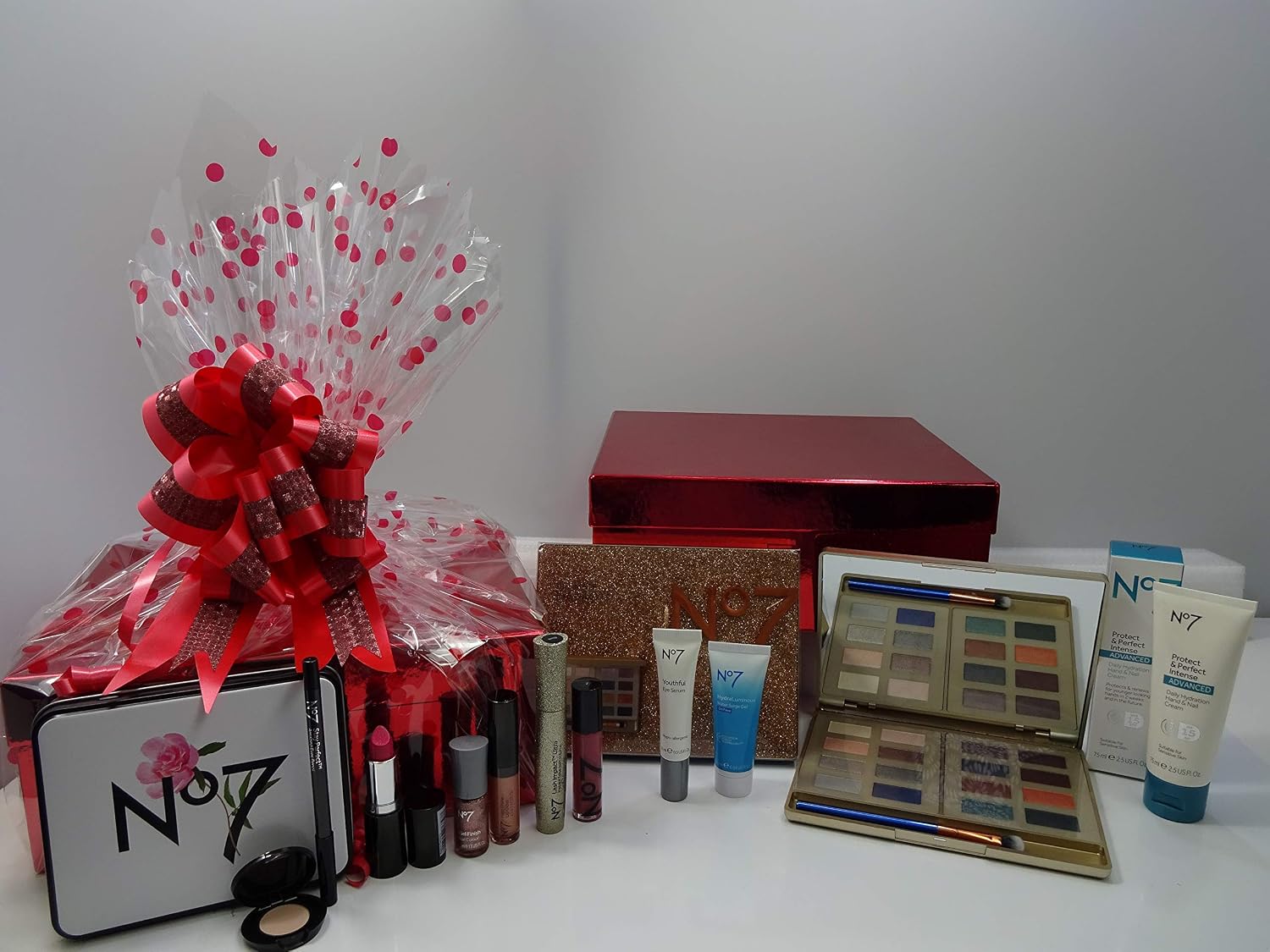 Goodie Box No7 Luxury Beauty Bundle Collection Gift Box Gift Hamper For Her - BigaMart