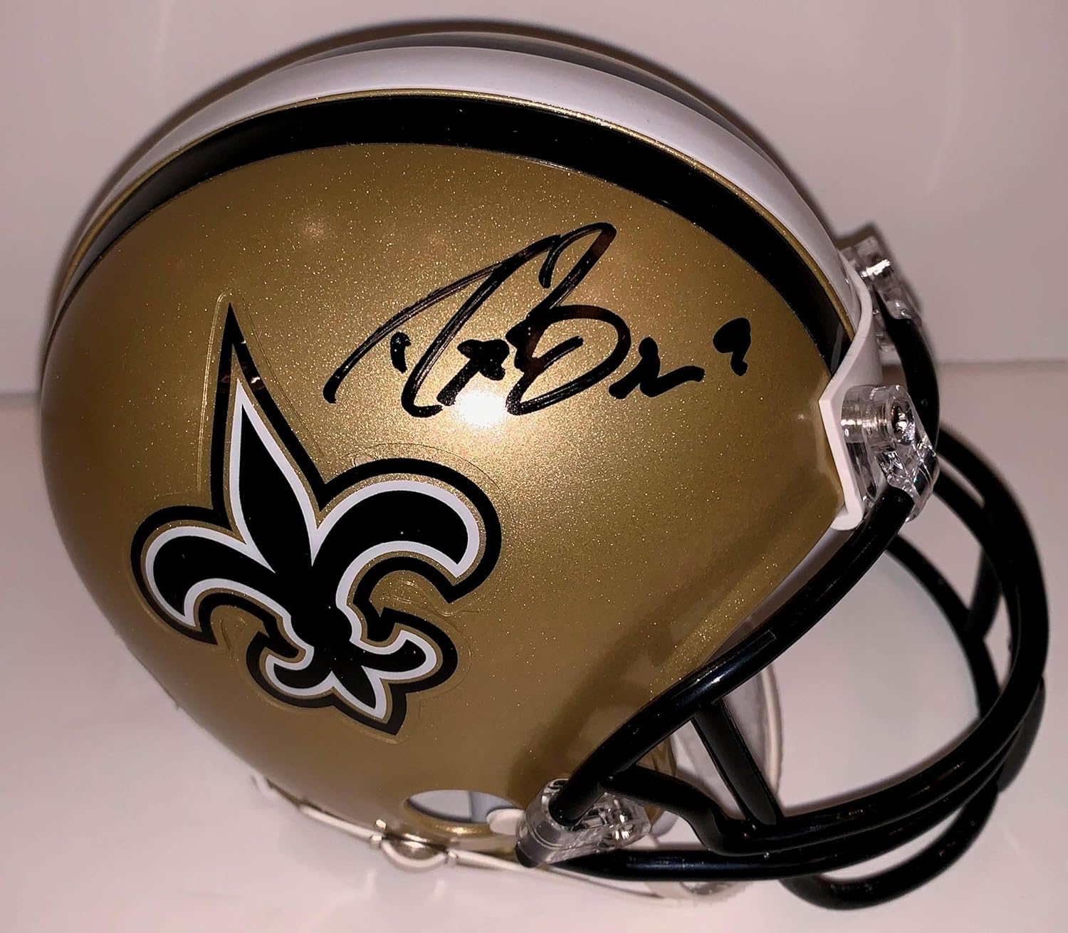 Amazon Com Drew Brees Signed Mini Helmet Sports Collectibles