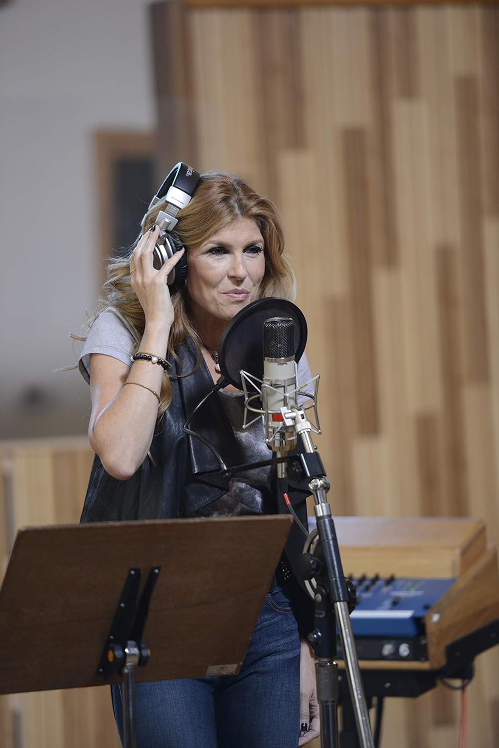 Nashville Die Komplette Staffel 1 5 Dvds Amazon De Hayden Panettiere Charles Esten Eric Close Clare Bowen Jonathan Jackson Sam Palladio Robert Wisdom Powers Boothe Judith Hoag Kourtney Hansen Ed Amatrudo Sylvia